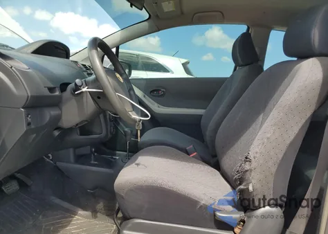 2010 Toyota Yaris z USA, uszkodzony, nr VIN JTDJT4K30A5303424